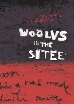 Woolvs in the Sitee by Margaret Wild