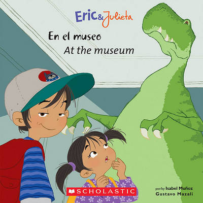 Eric & Julieta: En El Museo / At the Museum book