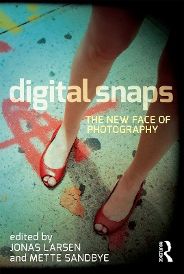 Digital Snaps by Jonas Larsen
