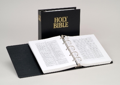 2011 NIV Loose Leaf Bible, with Binder (Loose-Leaf) book