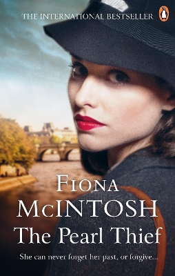 The Pearl Thief: A sweeping, epic story of love and betrayal by Fiona McIntosh