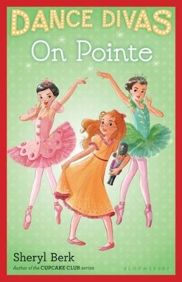 Dance Divas: On Pointe book